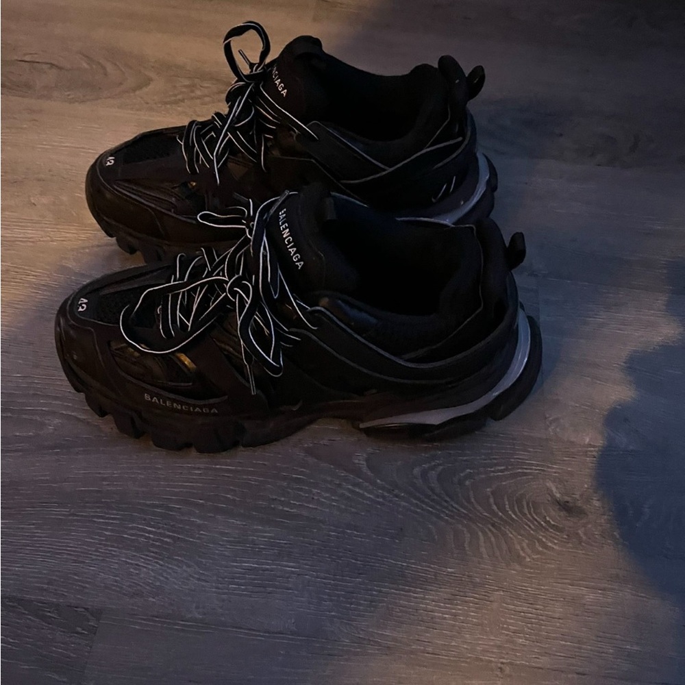 Balenciaga Men's Black Sneakers - Picture 5 of 6